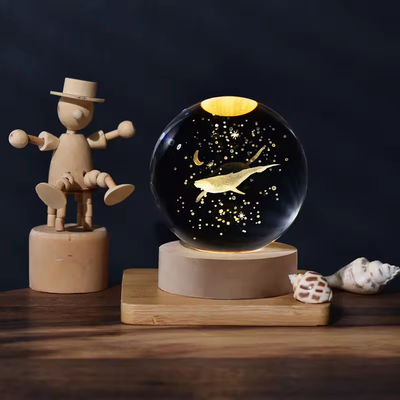 6cm 3D アート クリスタルボール ナイトライト 誕生日 ギフト ナイトライト 木製ライト ベース テーブルランプ 飾り付け