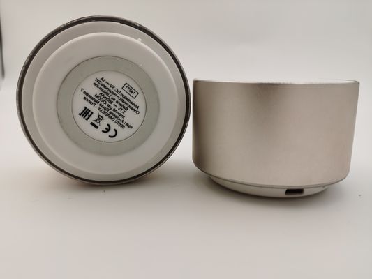 CE ROHS 認定 ワイヤレスポータブル スピーカー ハンドフリー 69x69x42mm