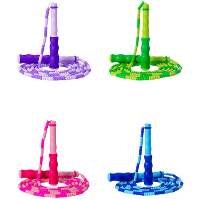 調整可能な長さジャンプロープ 柔らかいビーズナイロンロープと波紋柄デザイン 快適な握りと効果的なトレーニングを保証